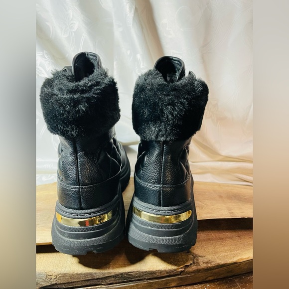 New!! “Call it Spring” ladies rubber sole/faux fur lined Sz 8 ankle boots Black - Picture 5 of 8
